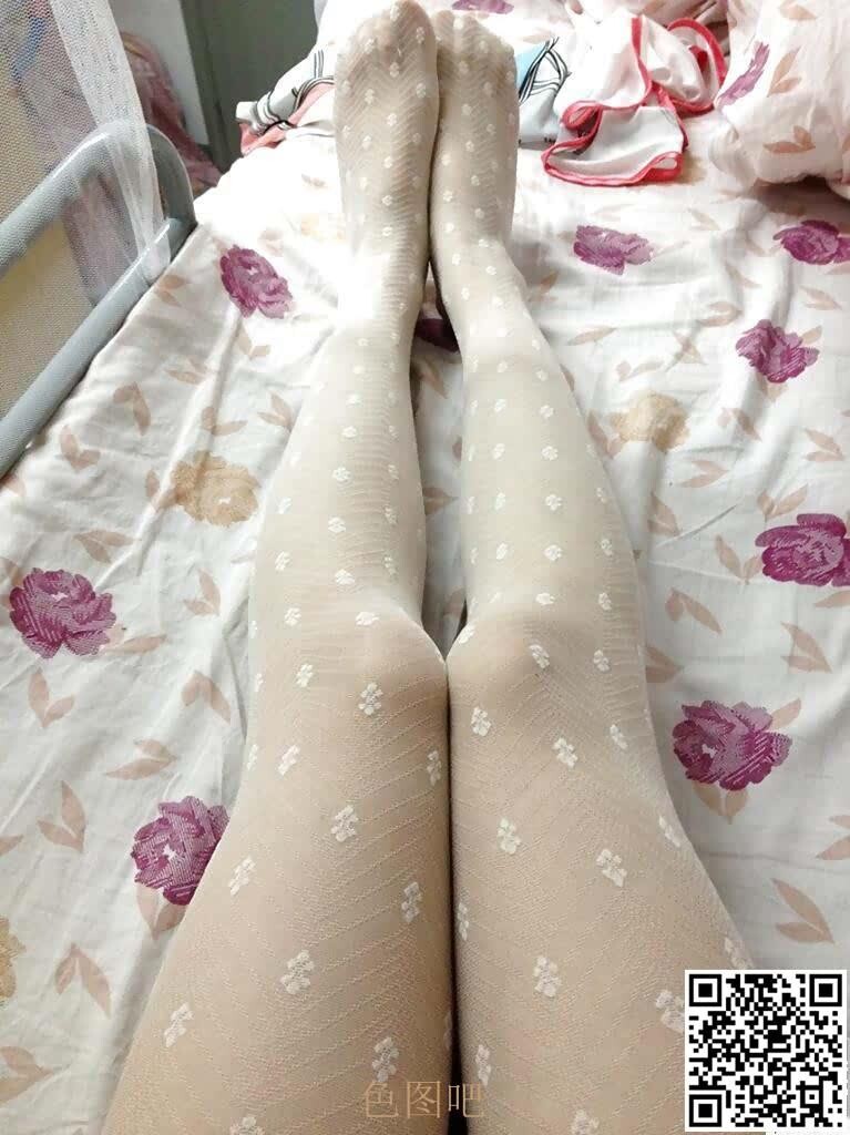 女大学生不为人知的另一面——戴眼镜的长发淑女学士服下的身体[23P]第1页 作者:Publisher 帖子ID:190301 TAG:街拍图片,大象图片