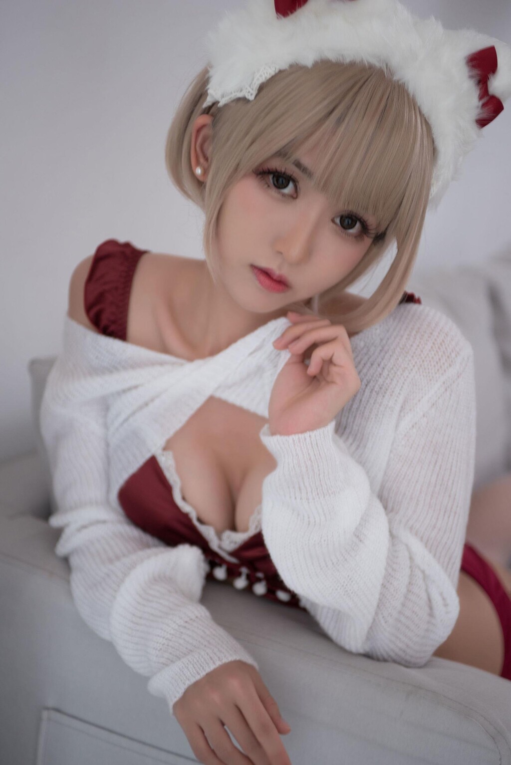 [CosPlay美女]鳗鱼霏儿-兽耳圣诞白网袜写真套图[18P]第1页 作者:Publisher 帖子ID:209904 TAG:唯美图片,唯美清純,2048核基地